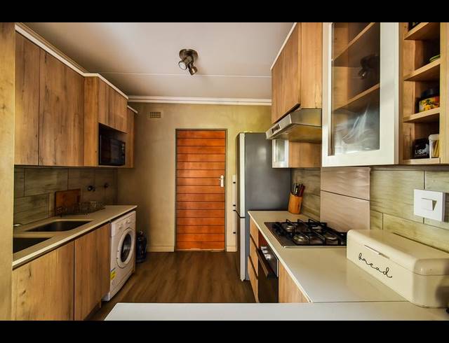 2 BEDROOM APARTMENT FOR SALE IN KAMEELDRIFT